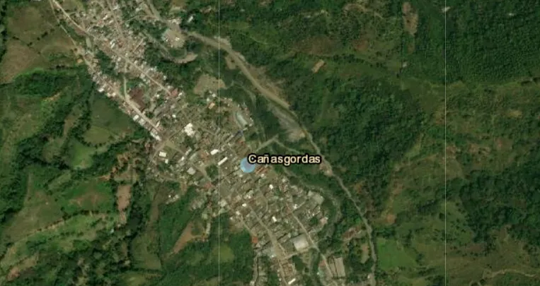 Bomb blast kills two people, wounds two others in Colombia