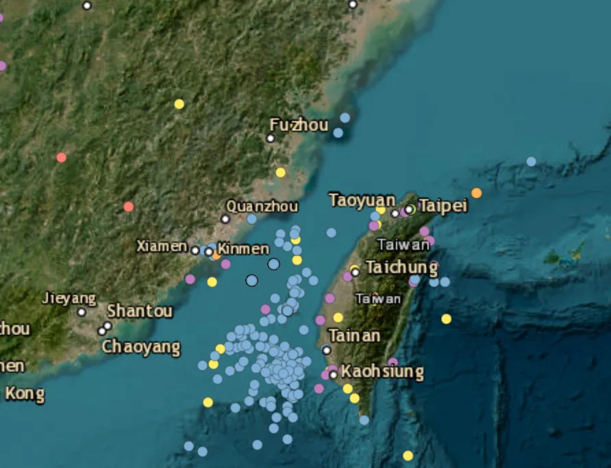 Twenty-four Chinese aircraft and eight naval ships tracked around Taiwan