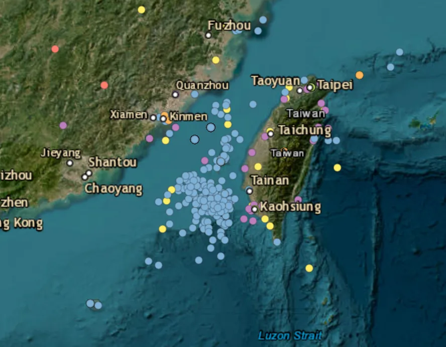 Eight Chinese military aircraft and eight naval ships tracked around Taiwan