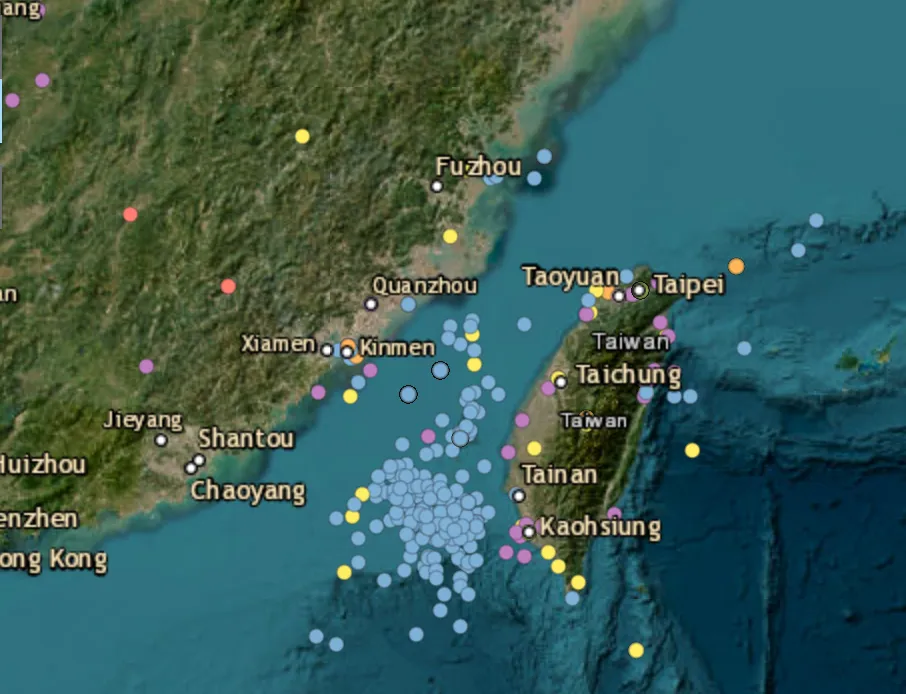 Eight Chinese naval vessels tracked around Taiwan