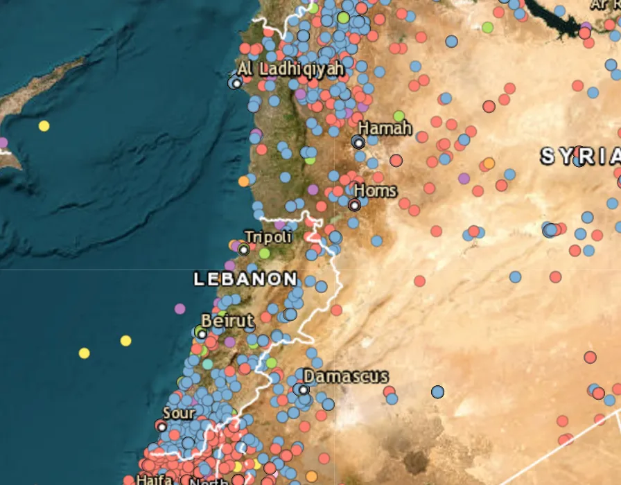 Israeli strikes reported on Syrian border crossings