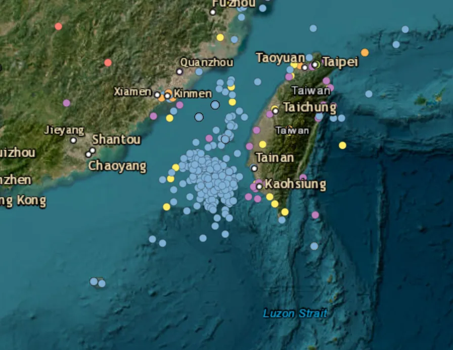 15 Chinese military aircraft and five vessels tracked around Taiwan