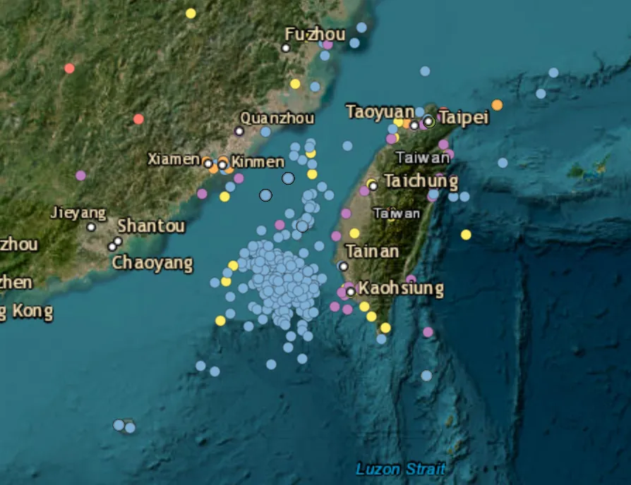 Six Chinese military aircraft and seven vessels tracked around Taiwan