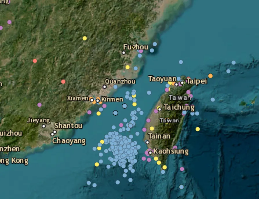 Seven Chinese naval vessels and six military aircraft tracked around Taiwan